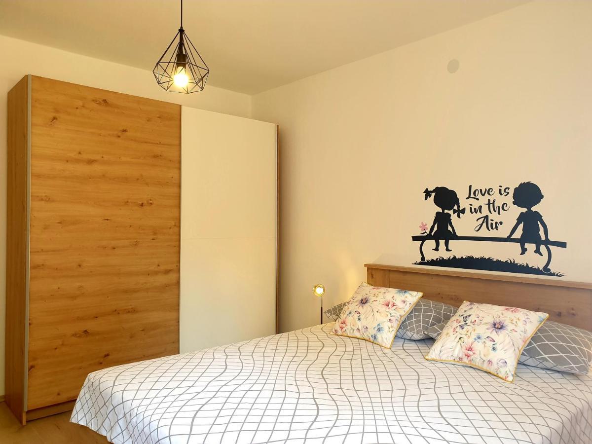 PUY Apartment Mon Cheri-Located In A Quiet Neighbourhood Near Beaches Free Parking מראה חיצוני תמונה